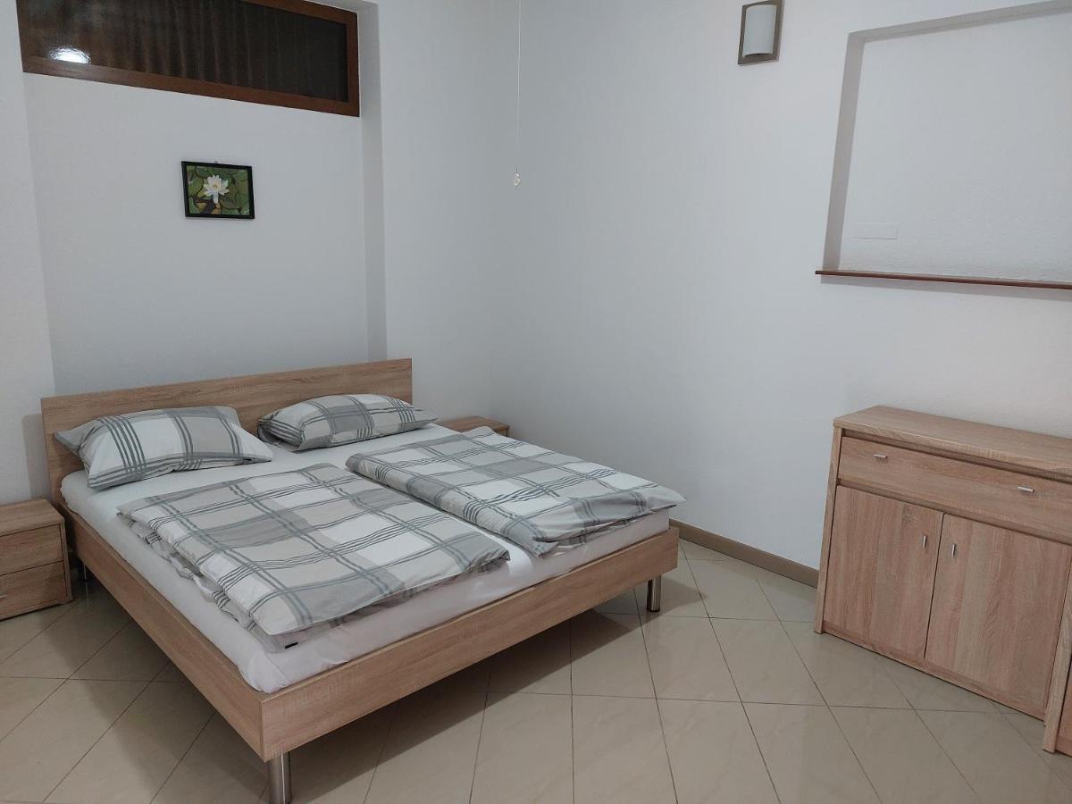 Dora Apartment 센 외부 사진